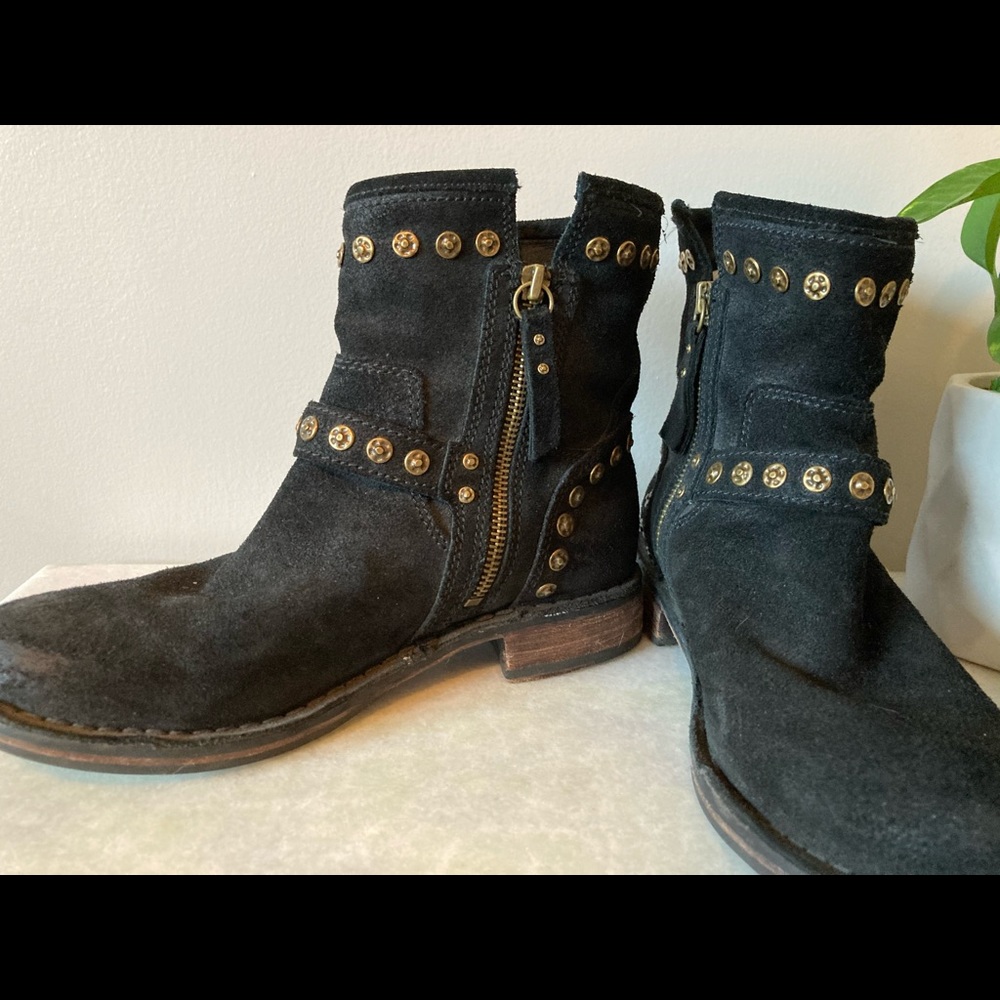 UGG Frabrizia Moto black studded boots sz 7